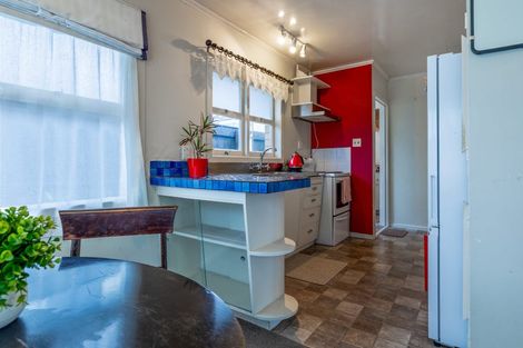 Photo of property in 26 Barron Drive, Green Bay, Auckland, 0604