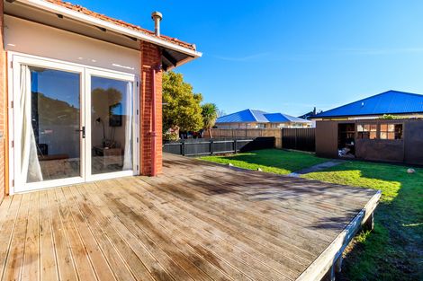 Photo of property in 16 Crest Street, Tainui, Dunedin, 9013