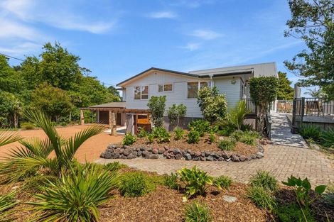 Photo of property in 10 Emily Lane, Greenhithe, Auckland, 0632