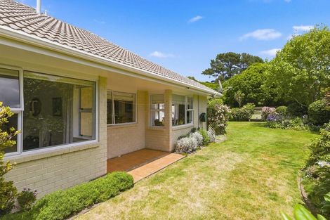 Photo of property in 9 Maple Lane, Waikanae, 5036