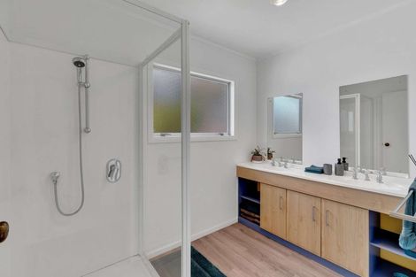 Photo of property in 114 The Circle, Manly, Whangaparaoa, 0930