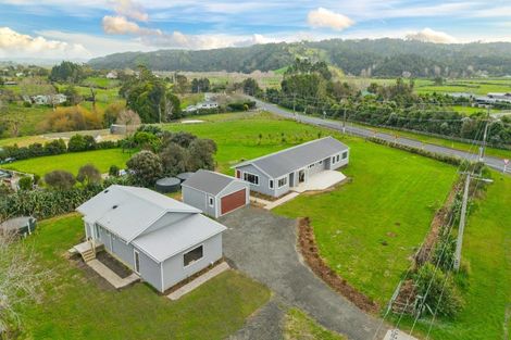 Photo of property in 4 Henley Road, Kaukapakapa, 0871
