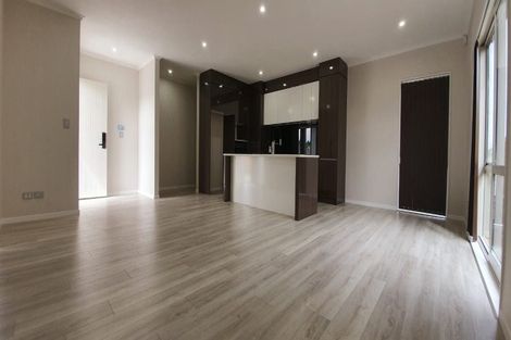 Photo of property in 28 Koroheke Road, Takanini, 2110