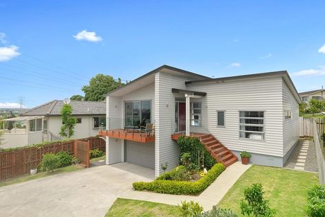 Photo of property in 13a Lyndhurst Road, Te Atatu South, Auckland, 0610