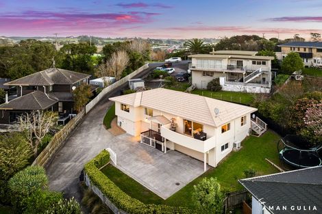 Photo of property in 22 Whangaparaoa Road, Red Beach, 0932