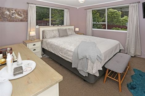 Photo of property in 26 Wirihana Road, Titirangi, Auckland, 0604