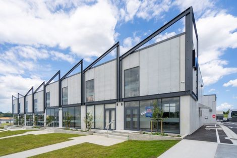 Photo of property in 11 Northside Drive, Waikiwi, Invercargill, 9810