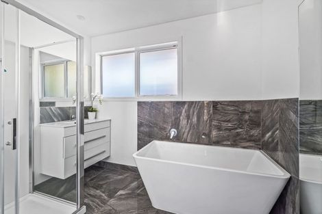 Photo of property in 79 Gladson Avenue, Sockburn, Christchurch, 8042