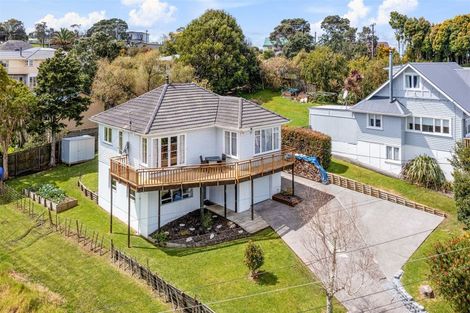 Photo of property in 7 Chamberlain Road, Massey, Auckland, 0614