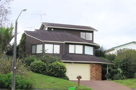 Photo of property in 25 St Simon Place, Botany Downs, Auckland, 2010