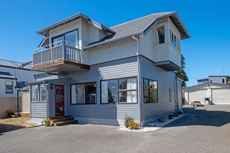 Photo of property in 17 Pukeko Place, Westshore, Napier, 4110