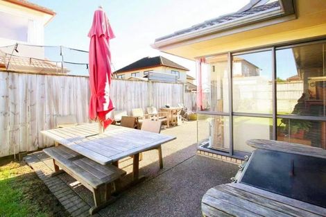 Photo of property in 11 Glanmire Place, Flat Bush, Auckland, 2016