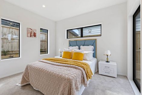 Photo of property in 19 Cara Avenue, Kumeu, 0810