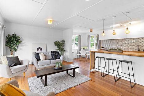 Photo of property in 4 Greenaway Place, Martinborough, 5711