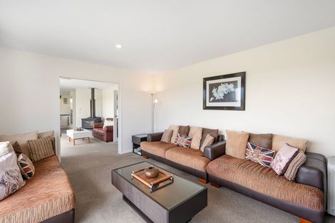 Photo of property in 24 Whitcombe Place, Darfield, 7571