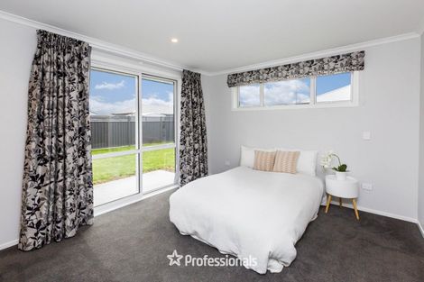 Photo of property in 107 Mawai Hakona Drive, Wallaceville, Upper Hutt, 5018