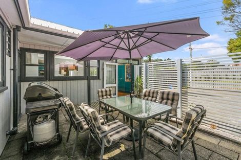 Photo of property in 346 West Coast Road, Glen Eden, Auckland, 0602