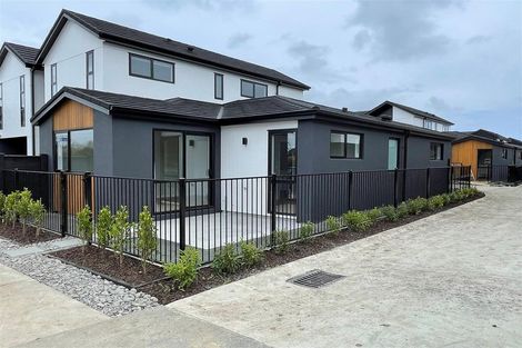 Photo of property in 8 Kumerahou Street, Kumeu, 0810