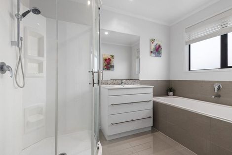 Photo of property in 18 Canmore Street, Pokeno, 2402