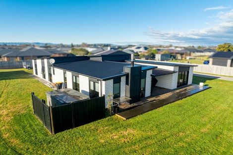 Photo of property in 5 Remutaka Lane, Carterton, 5713