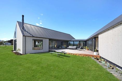 Photo of property in 82 Queens Avenue, Waikuku Beach, 7402