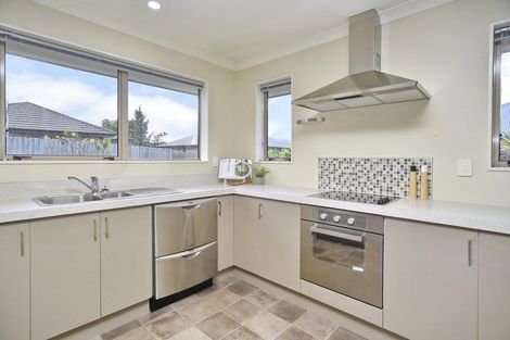 Photo of property in 7 Kowhai Avenue, Rangiora, 7400