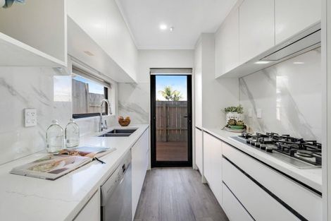 Photo of property in 2c Bledisloe Street, Cockle Bay, Auckland, 2014
