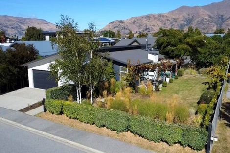 Photo of property in 19 Tyndall Street, Wanaka, 9305