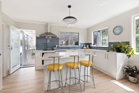 Photo of property in 42a Woodglen Road, Glen Eden, Auckland, 0602