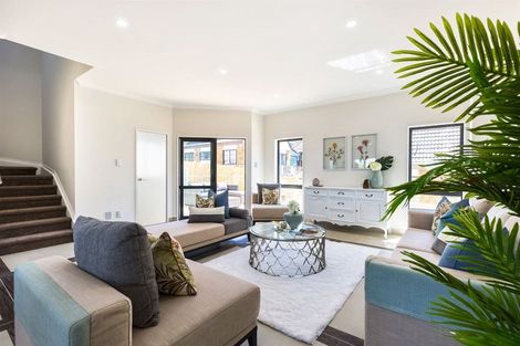 Photo of property in 4225c Great North Road, Glendene, Auckland, 0602