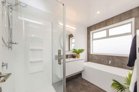 Photo of property in 1 Silverleaf Way, Kinloch, 3377