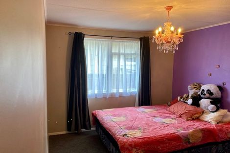 Photo of property in 25 Arimu Road, Papakura, 2110