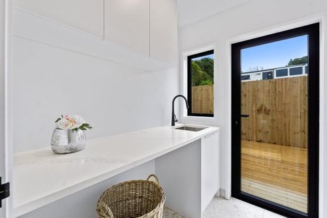 Photo of property in 52a Glamorgan Drive, Torbay, Auckland, 0630