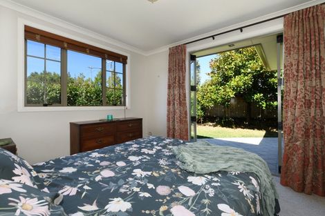 Photo of property in 1 Tarn Close, Pyes Pa, Tauranga, 3112