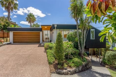 Photo of property in 50 Cliff Road, Torbay, Auckland, 0630