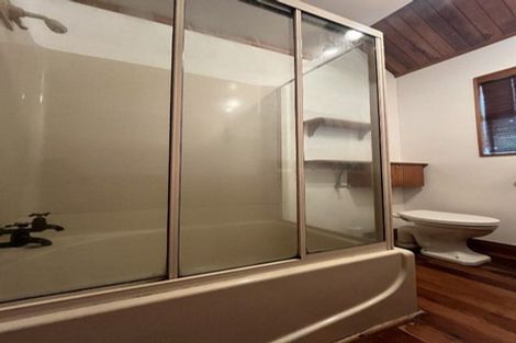 Photo of property in 11 Richmond Hill, Glenside, Wellington, 6037