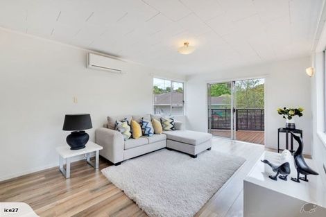 Photo of property in 12 Topliss Drive, Northcross, Auckland, 0632