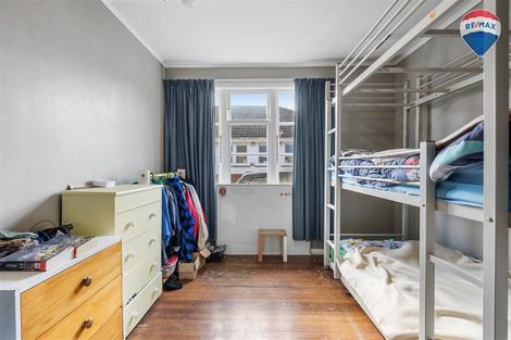 Photo of property in 206 Cambridge Terrace, Naenae, Lower Hutt, 5011