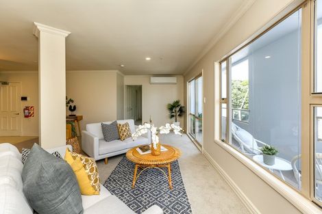 Photo of property in 1f Queen Street, New Plymouth, 4310
