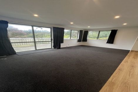Photo of property in 6 Ribbonwood Terrace, Ranui, Porirua, 5024
