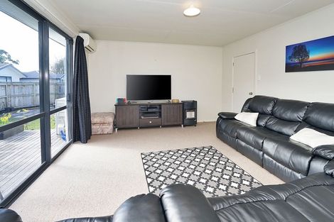 Photo of property in 21a Montgomery Crescent, Bader, Hamilton, 3206