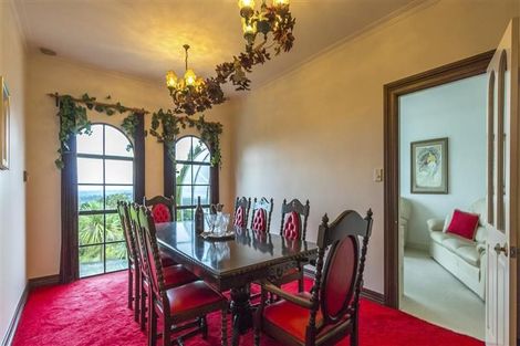 Photo of property in 35 Tawini Road, Titirangi, Auckland, 0604