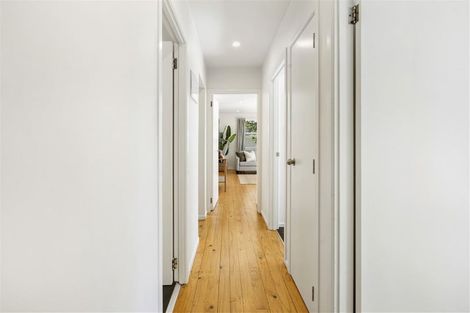 Photo of property in 132 Lancaster Road, Beach Haven, Auckland, 0626