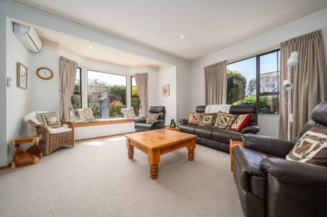 Photo of property in 158 Westchester Drive, Churton Park, Wellington, 6037