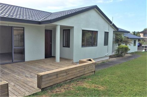 Photo of property in 24 Pukatea Avenue, Albany, Auckland, 0632