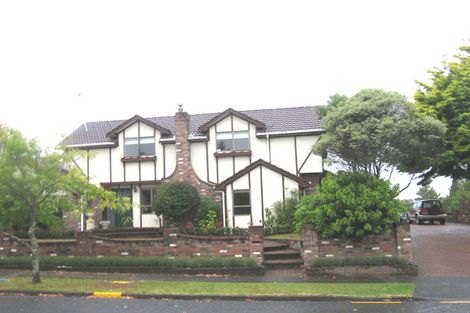 Photo of property in 102 Chelsea View Drive, Chatswood, Auckland, 0626