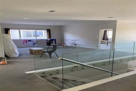 Photo of property in 21d Stamford Crescent, Flat Bush, Auckland, 2019