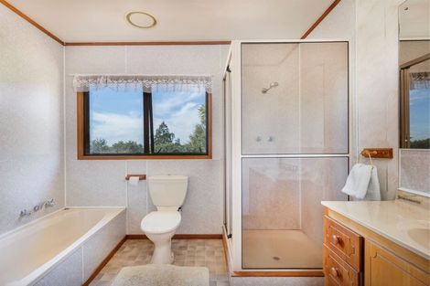 Photo of property in 1010 Scenic Drive North, Swanson, Auckland, 0816