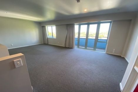 Photo of property in 2/93a Kelburn Parade, Kelburn, Wellington, 6012