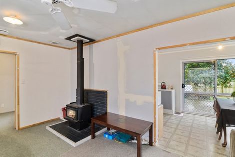 Photo of property in 69 Aquarius Drive, Kawaha Point, Rotorua, 3010